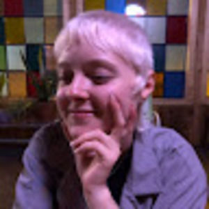 Meet your Posher, Chloe